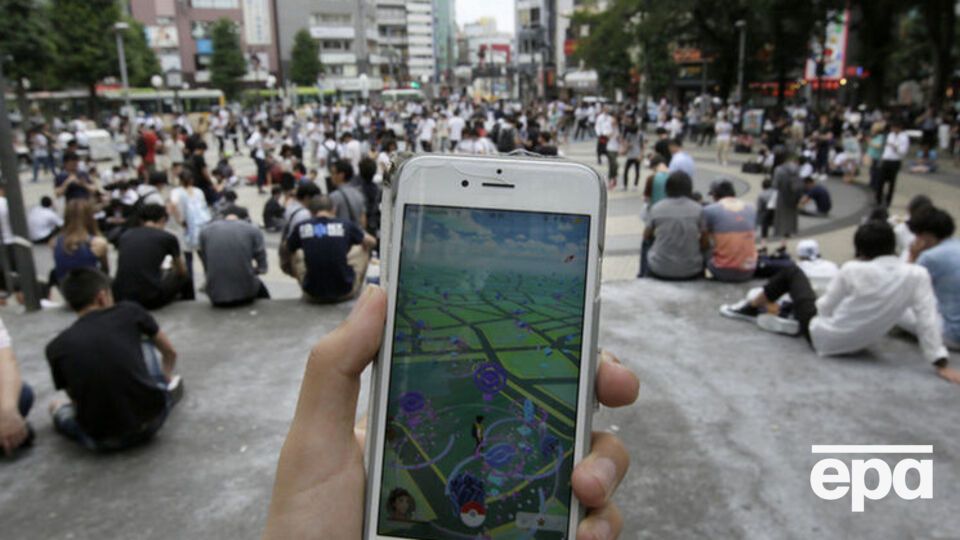 Российский министр: Тысячи человек собираются в одном месте и пытаются поделить одного покемончика