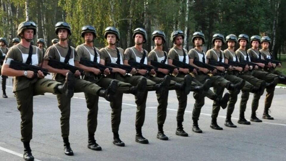 Нацгвардейцы готовятся к военном параду