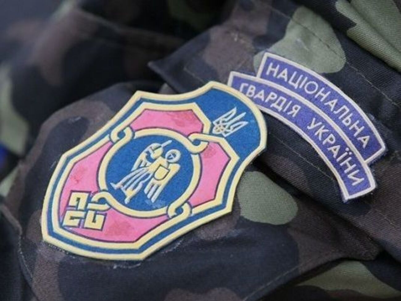 Командир ранее не привлекался к уголовной ответственности, полностью признал свою вину и активно способствовал в раскрытии преступления