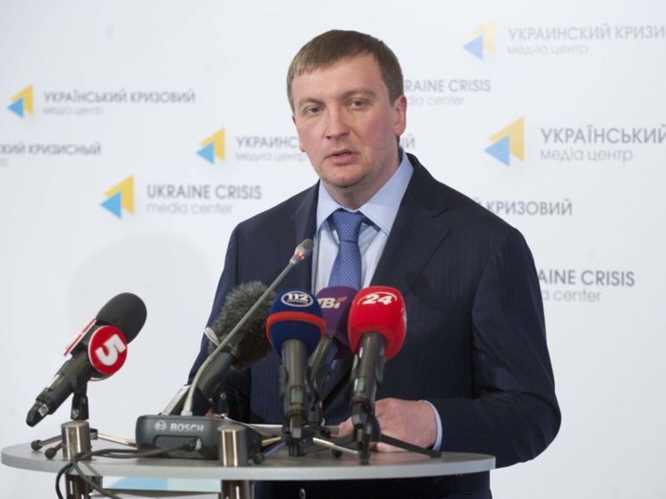 Петренко: Первый центр по предоставлению услуг ускоренной регистрации браков будет открыт на востоке страны буквально в ближайшие дни