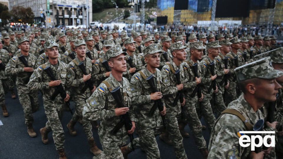Новую военную форму покажут на параде 24 августа
