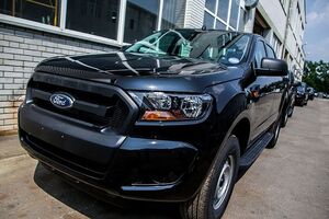 Нацгвардия Украины получила пять пикапов от США