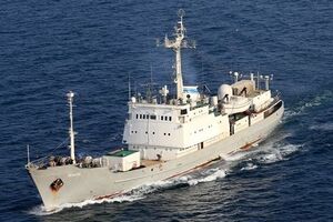 Российский "Экватор" следит за учениями в Черном море