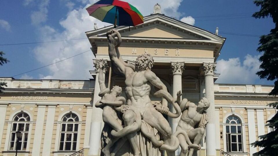 В прошлом году в Одессе суд запретил оргкомитету фестиваля проведение любых уличных массовых акций.
