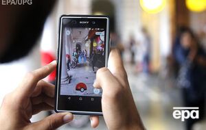 Фото с водителем автобуса, играющим в Pokemon Go, вызвали возмущения в стране