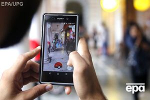Фото с водителем автобуса, играющим в Pokemon Go, вызвали возмущения в стране