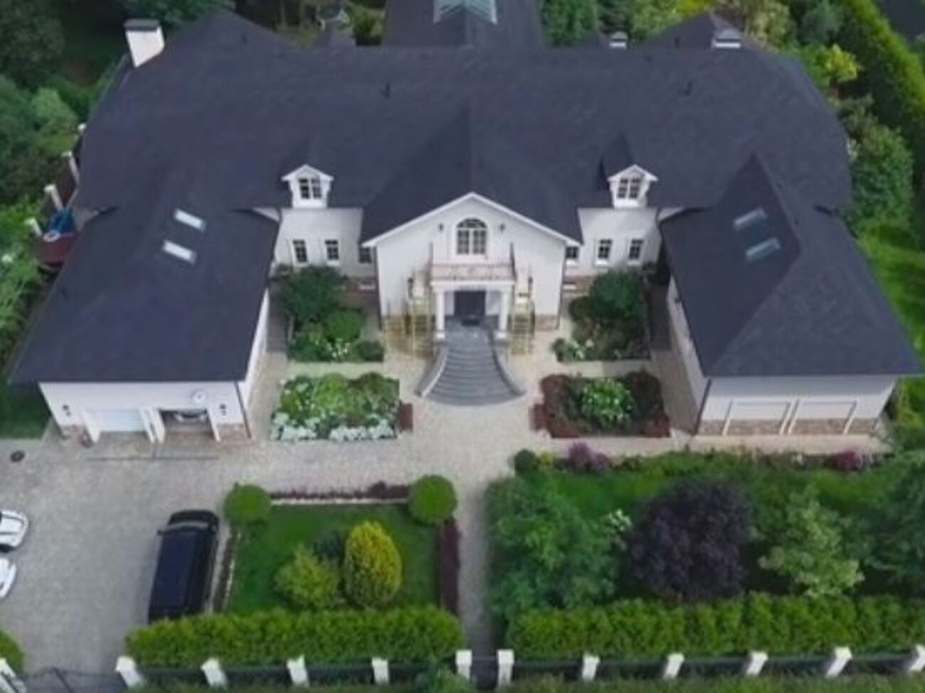 Экс-руководитель таможенной службы РФ Андрей Бельянинов жил в особняке открыто