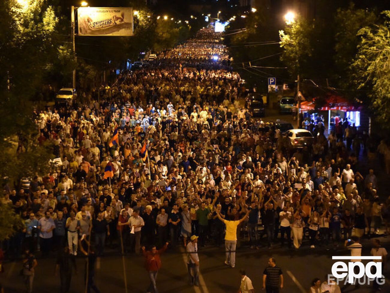 Участников марша протеста в Ереване разогнали