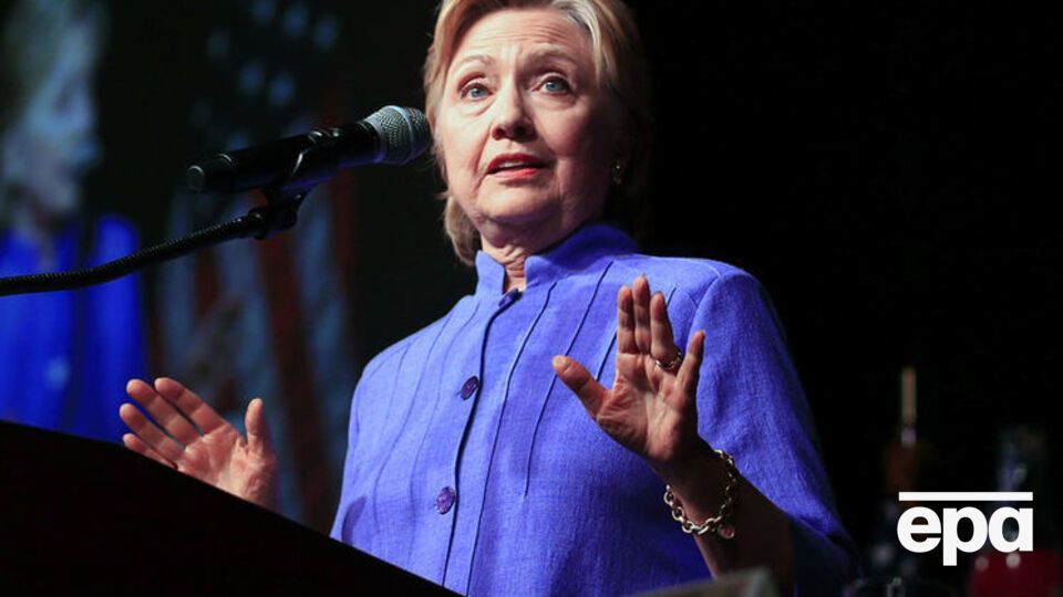 Клинтон пообщалась с агентами ФБР