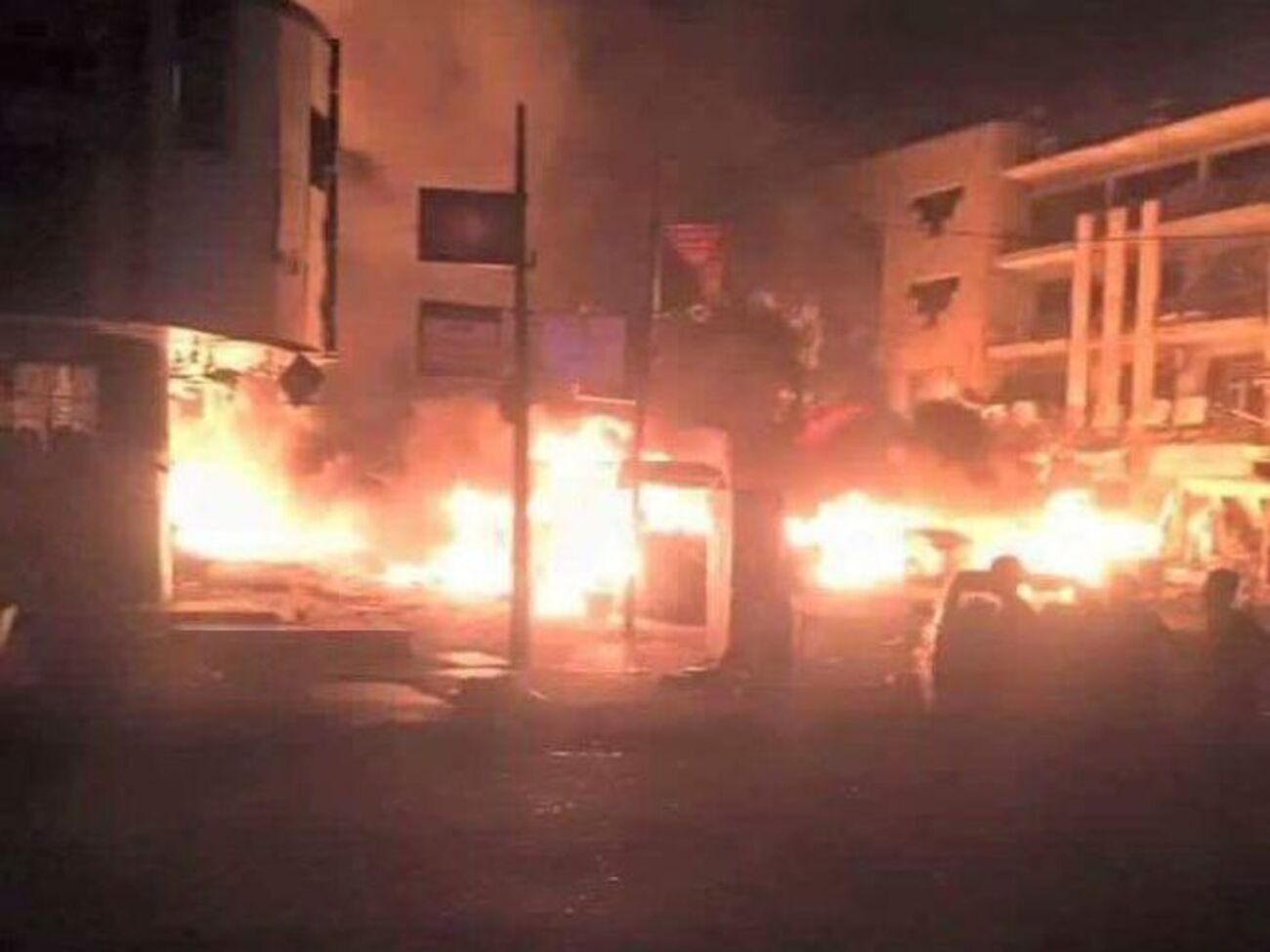 В результате двойного теракта в Багдаде&nbsp;ранения получили по меньшей мере 200 человек