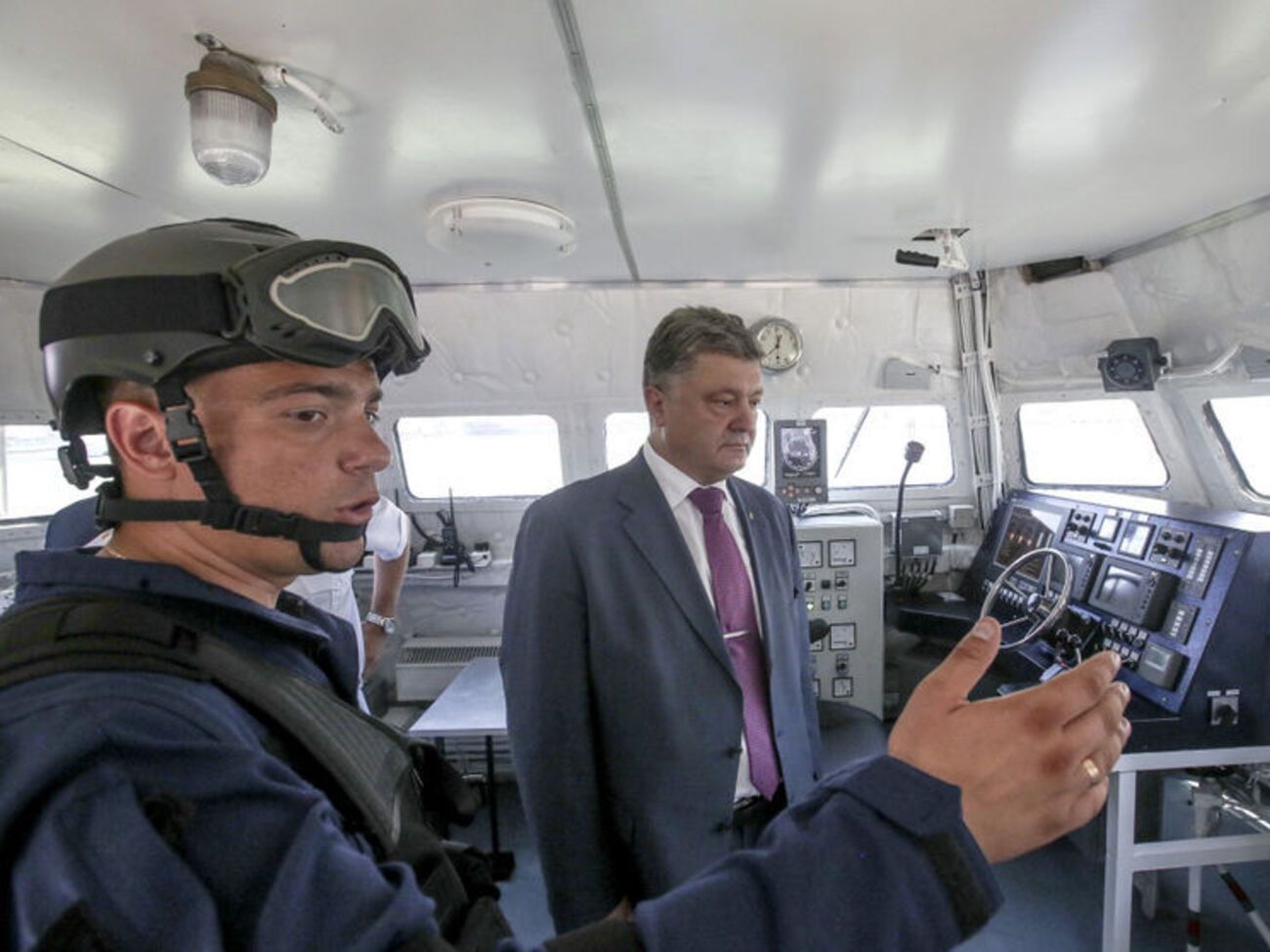 Порошенко передал ВМС два недавно построенных бронированных катера