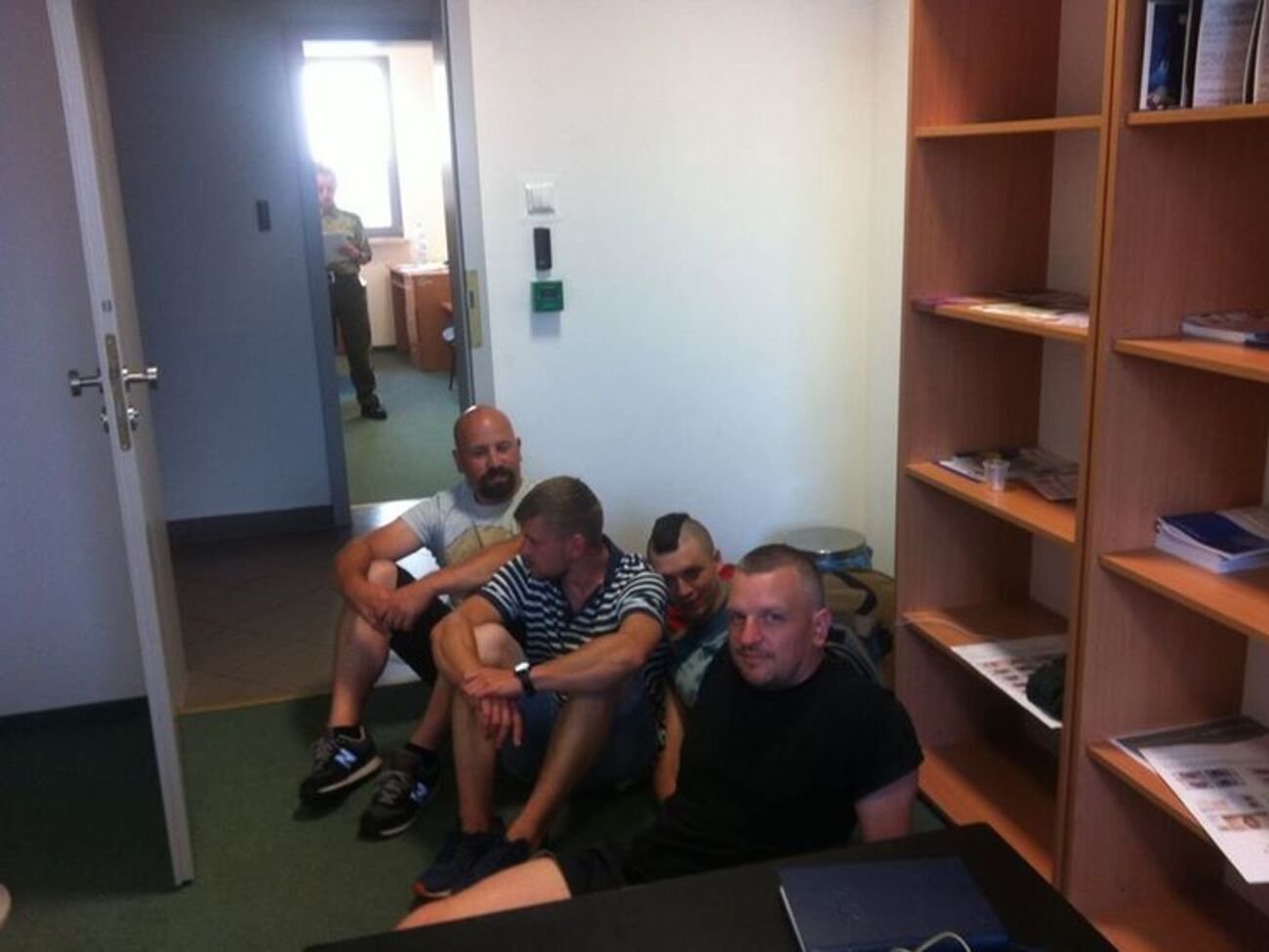 Музыканты Ot Vinta заявили, что их продержали на польской границе девять часов