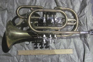 Россиянин пытался незаконно вывезти старинные вещи