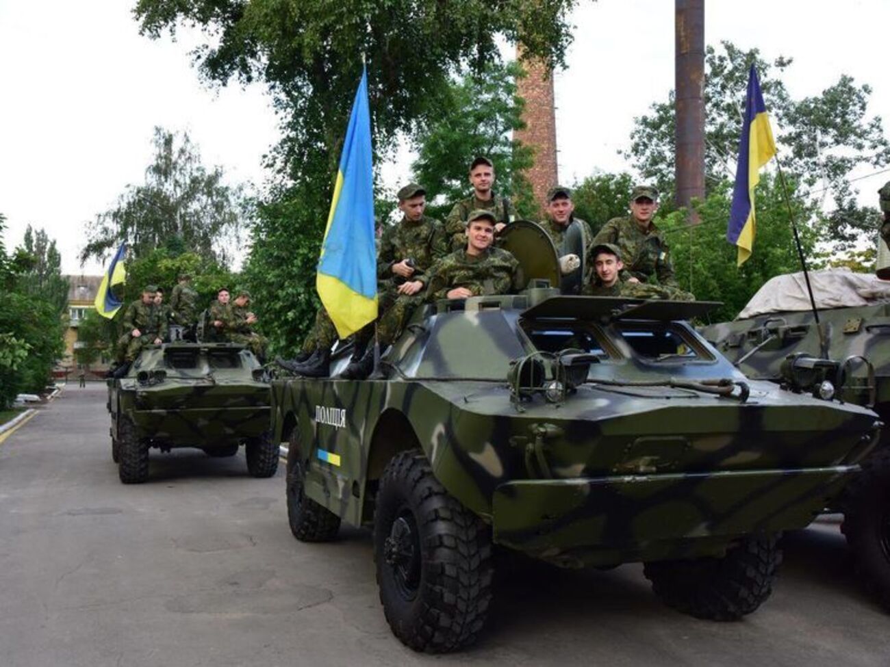 Перед вступлением в должность молодые офицеры полиции проходят боевые учения на полигоне