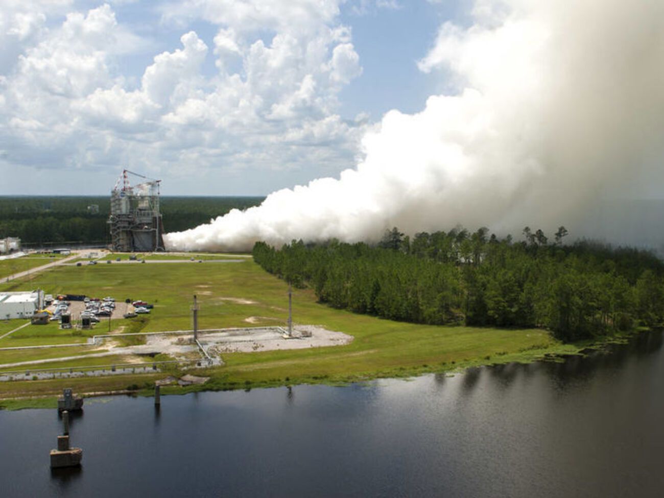 Инженеры NASA успешно провели испытания ракетного двигателя RS-25 для полета на Марс