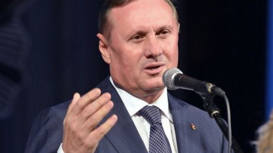 Ефремова задержали в аэропорту