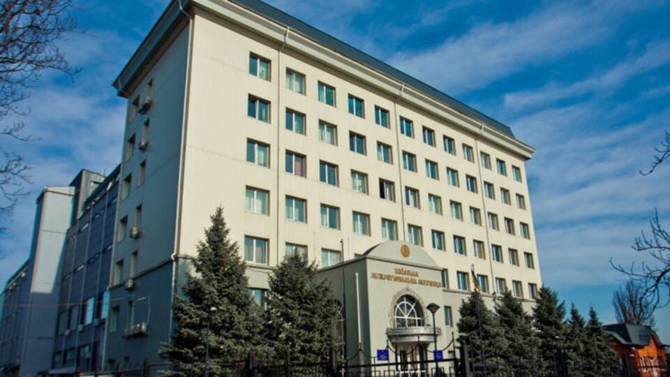 Таможенника задержали после получения на рабочем месте $5700