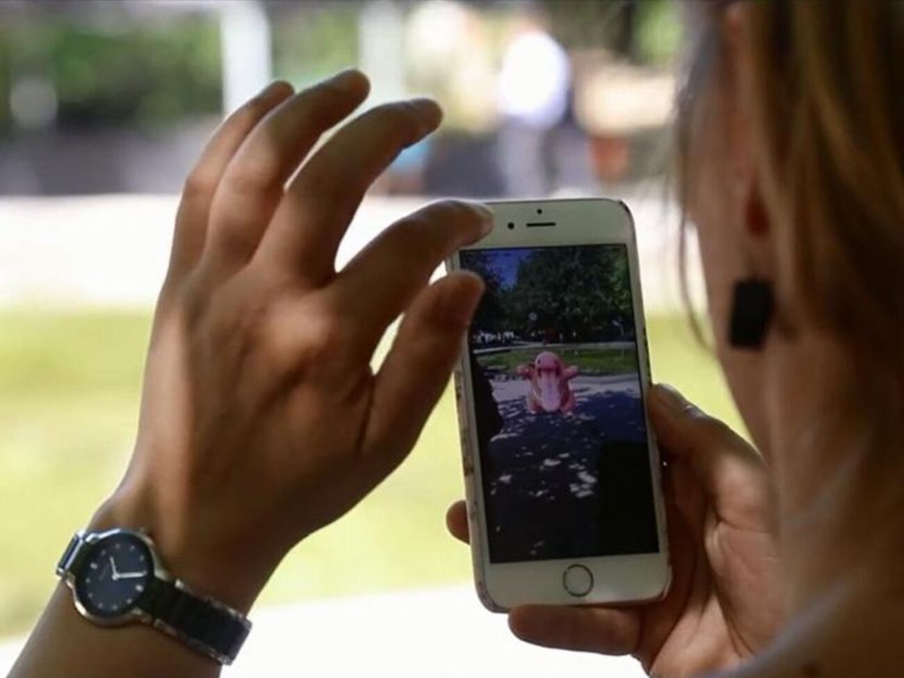 Полицейские спрашивали прохожих о ловушках для покемонов