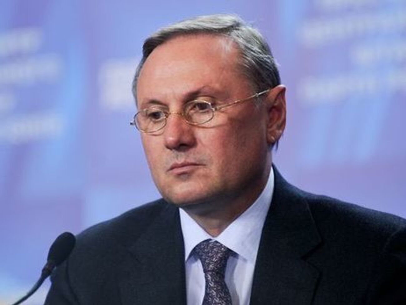 По словам адвоката, Александр Ефремов с утра находится в Генпрокуратуре