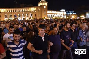 Демонстранты освободили проспект Баграмяна