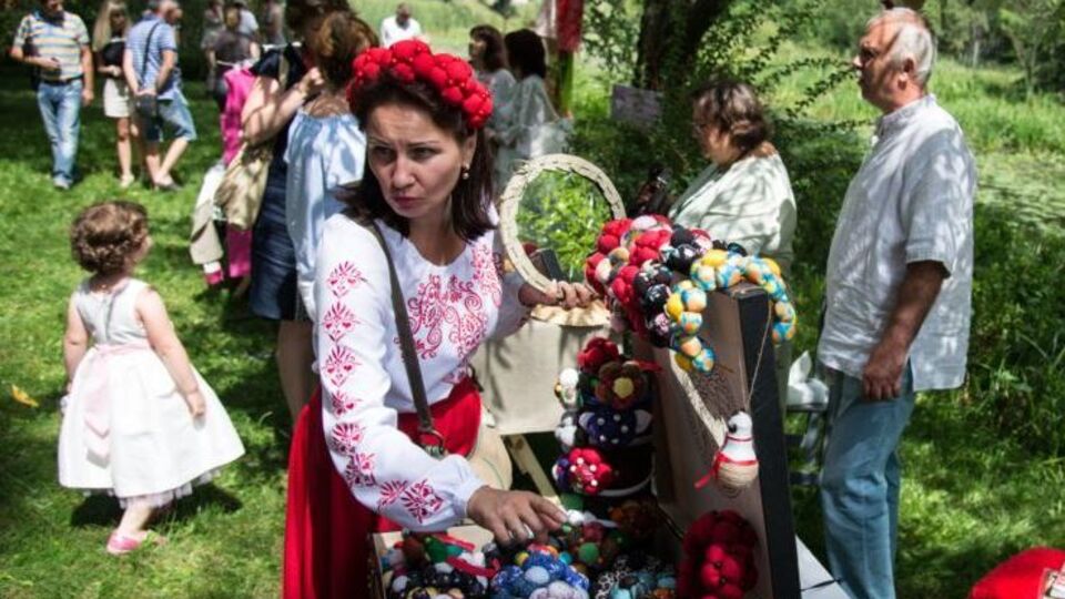 На территории замка проходила ярмарка национальных изделий
