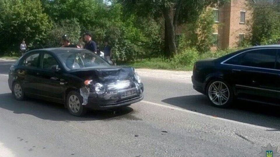 30 июля патрульные заметили автомобиль Hyundai Accent, водитель которого разговаривал по телефону во время езды