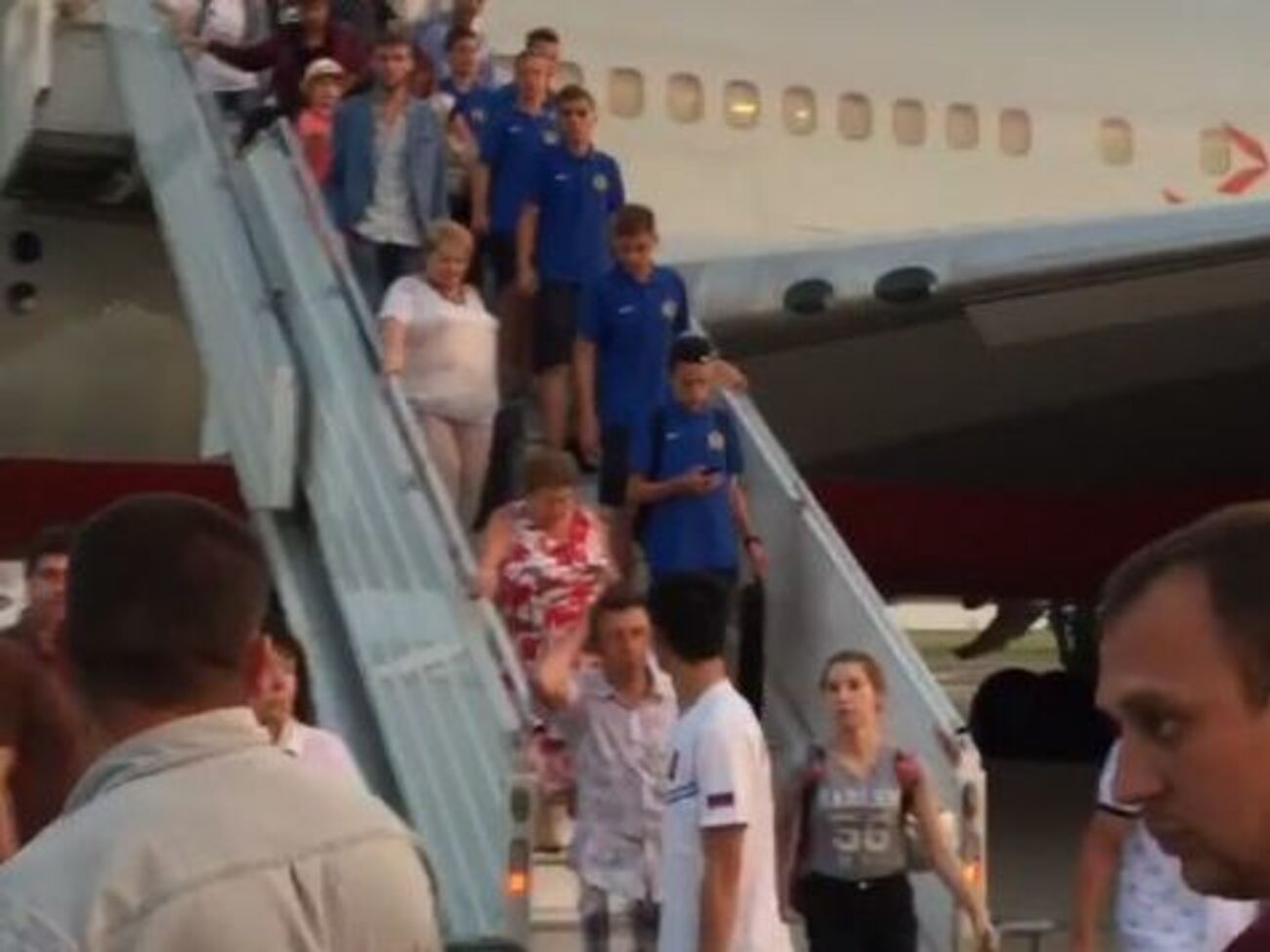 Самолет задержался практически на шесть часов, сообщили в аэропорту Владивосток