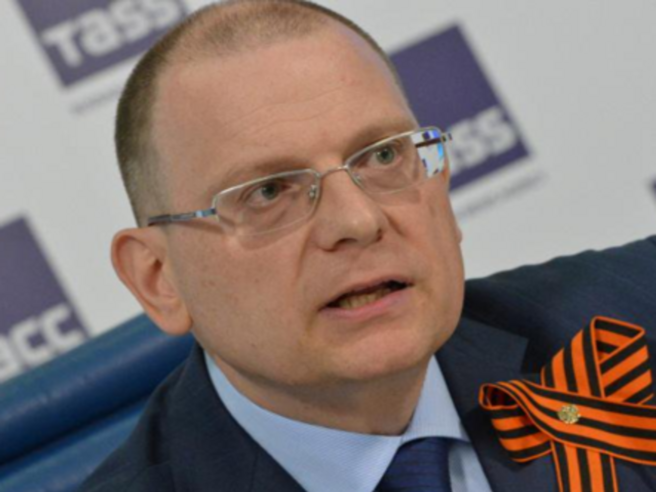 Еще в апреле Долгов сообщал, что в Украине в заключении находятся не менее ста россиян