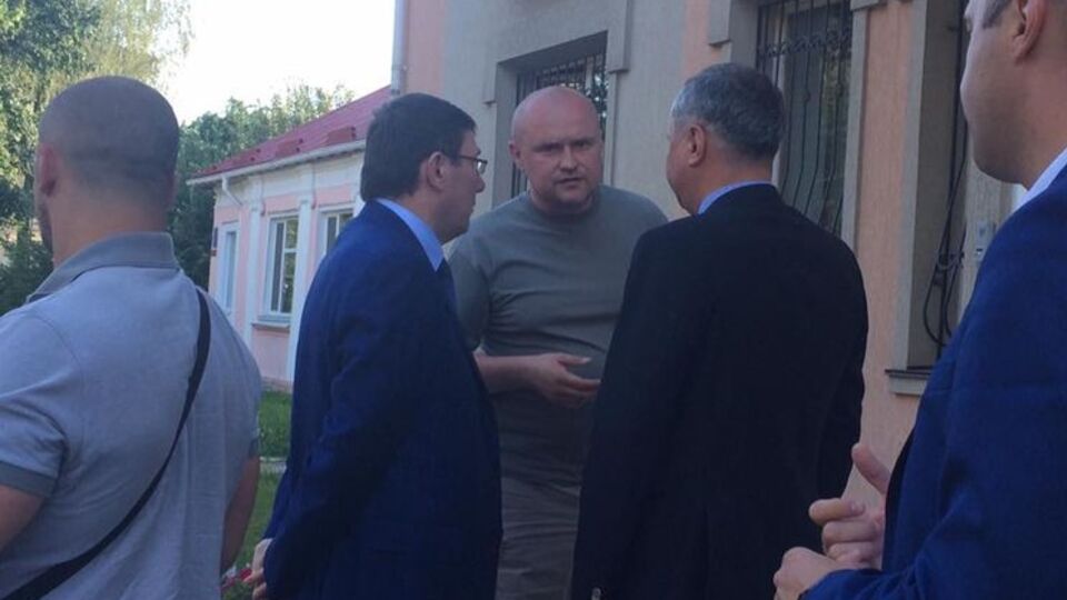 Журналистка: Генпрокурор Юрий Луценко с главой СБУ Василием Грицаком обещают ехать на Полесье в места незаконной добычи янтаря