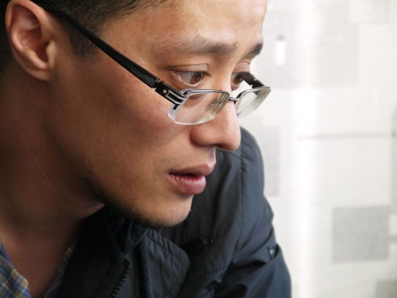 Политологи считают, что нападение на Байрамова связано с его деятельностью как главы окружной комиссии