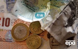 Фунт продолжает дешеветь