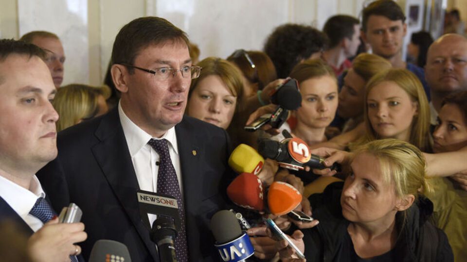Луценко подчеркнул, что суд по избранию меры пресечения должен состоятся в течение 72 часов после задержания участников "янтарной схемы"