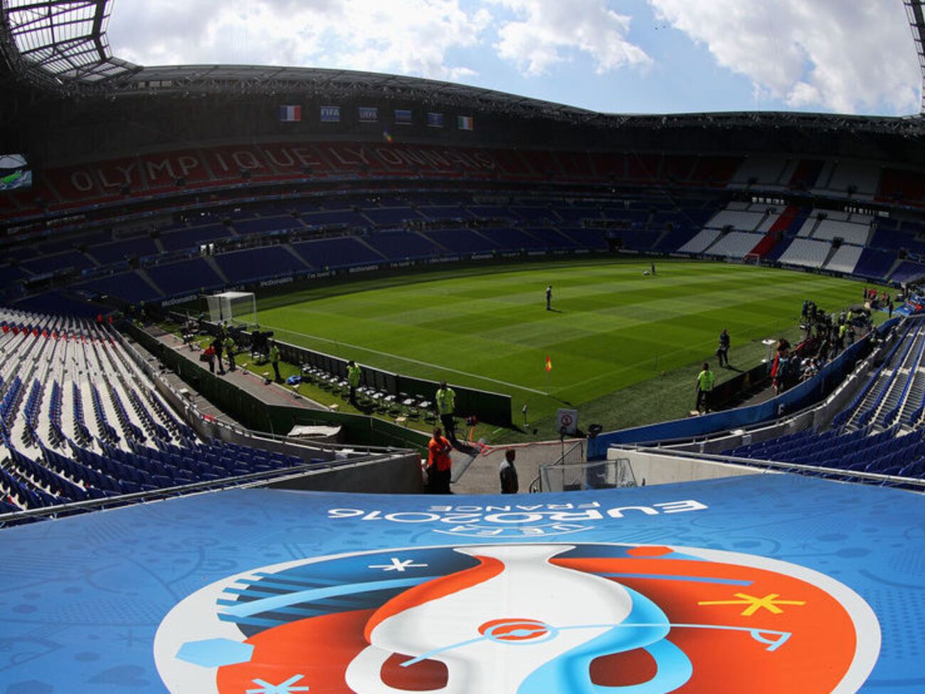 Наблюдатели УЕФА зафиксировали рост случаев продажи недействительных билетов на черном рынке