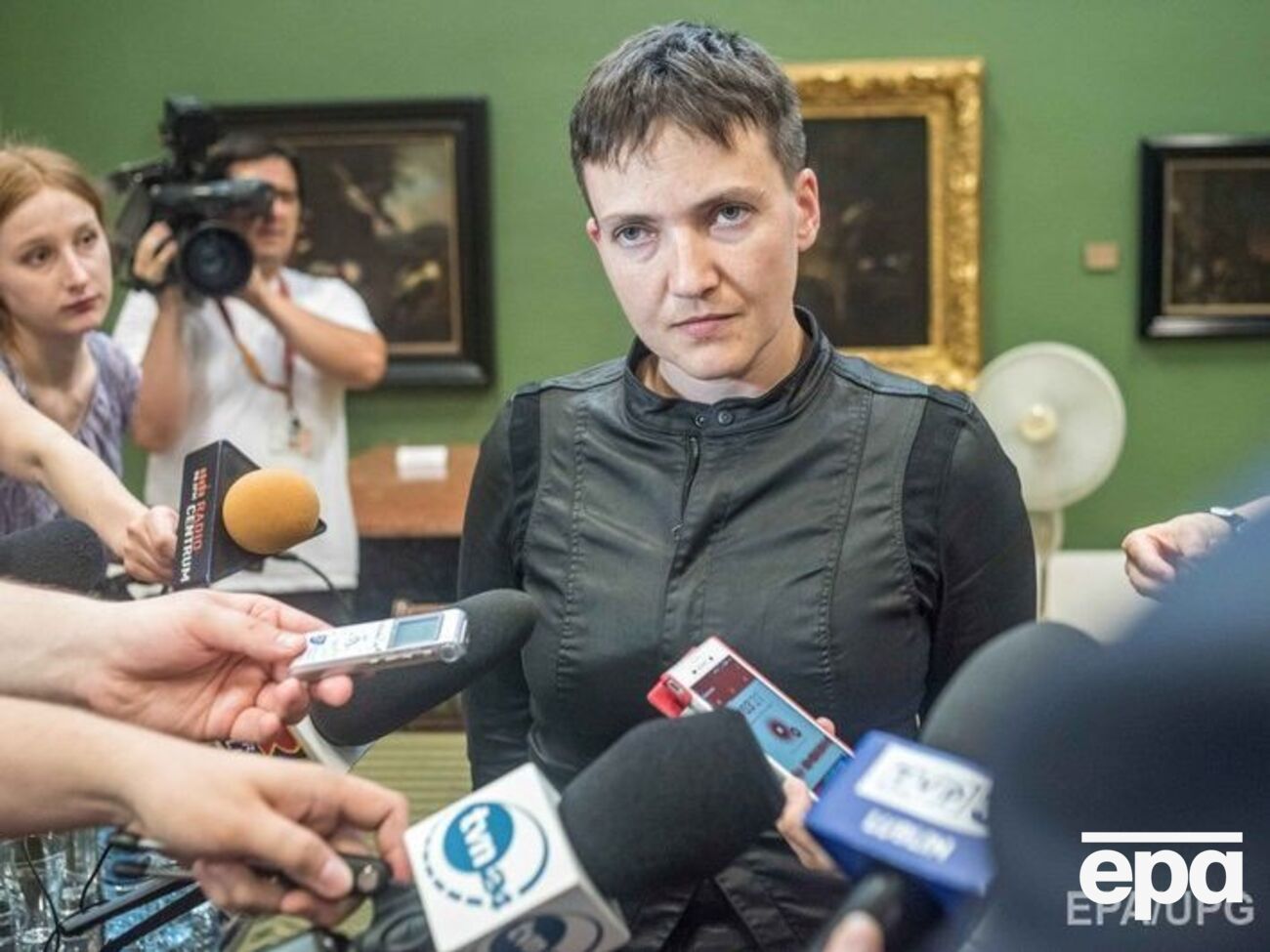 Савченко: Люди рассказывают, что мне надо полечиться, поберечь себя, но "после того, как решишь мой вопрос"