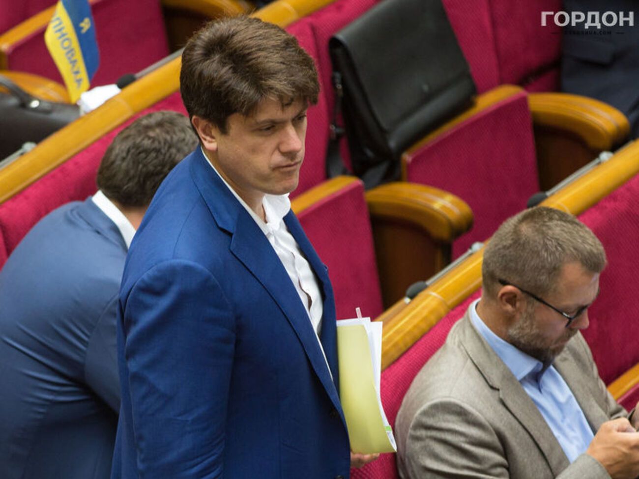 Винник: Не воспринимаю всерьез угрозы, связанные с сегодняшним блокированием трибуны Верховной Рады