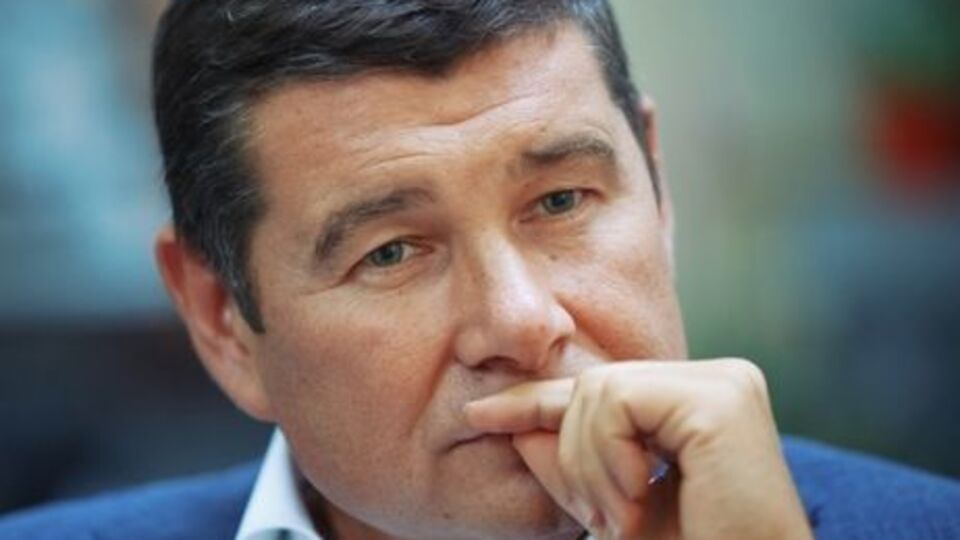 Онищенко покинул Украину, искать его начнут через две недели