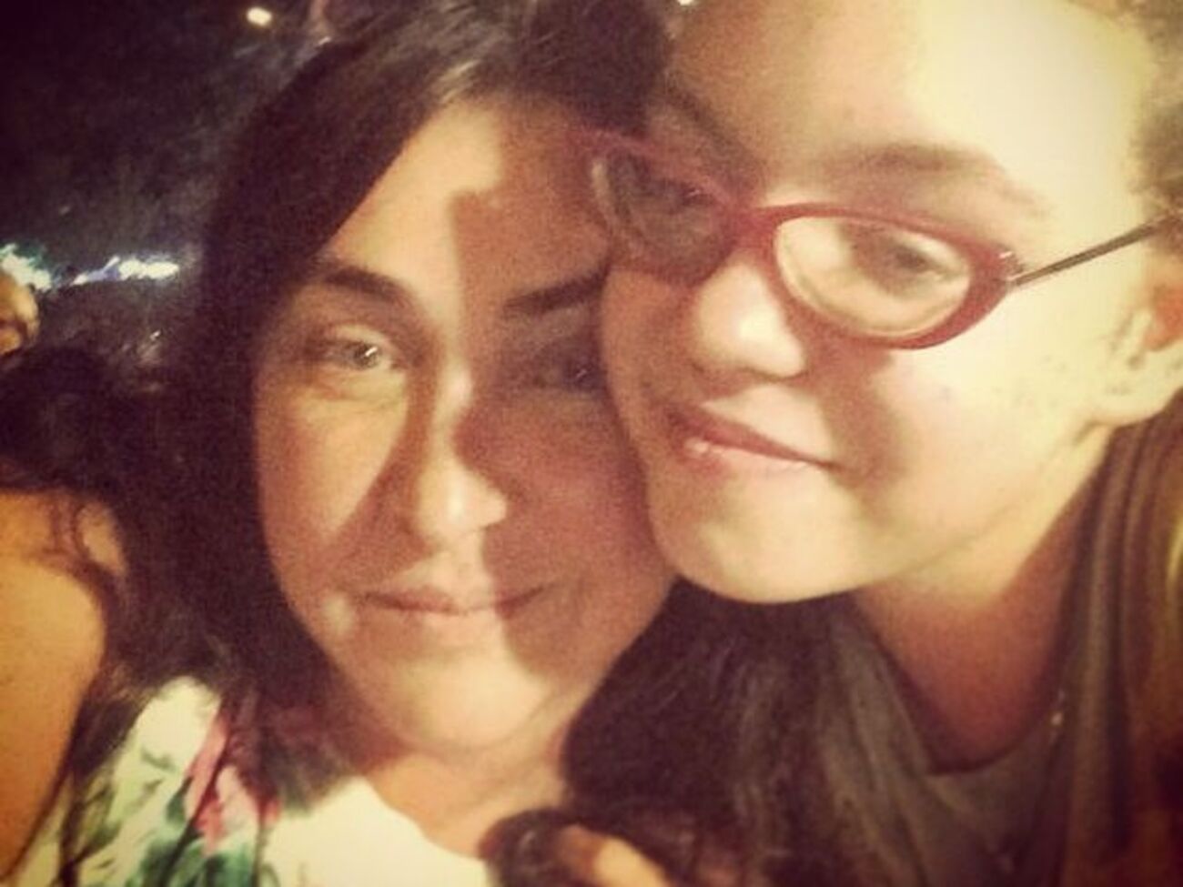 Лолита (на фото слева): Это не слепое прослушивание от нашей семьи. Мы точно в певицы не пойдем,&nbsp;но я сама очень люблю слушать, как поют люди, любящие это делать