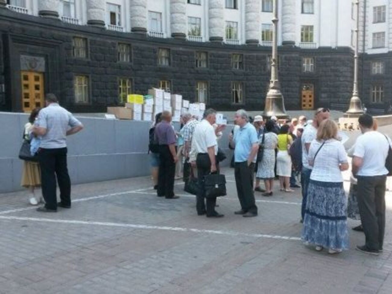 Тарифный митинг под Радой разошелся