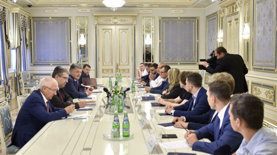 Петр Порошенко выступил против несанкционированных обысков в IТ-компаниях