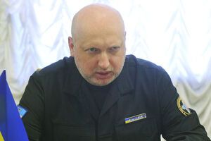 Турчинов допустил "локальные наступления" на Донбассе