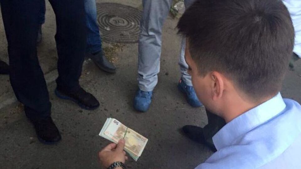 В отношении следователя открыто уголовное дело по статье о неправомерном получении выгоды должностным лицом