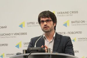 Маселко: Жена одного из беркутовцев, который сейчас в бегах, работала в СБУ в отделе, который занимается прослушиванием