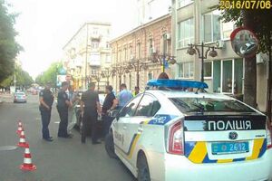 Полицейские изъяли порошок у коллеги