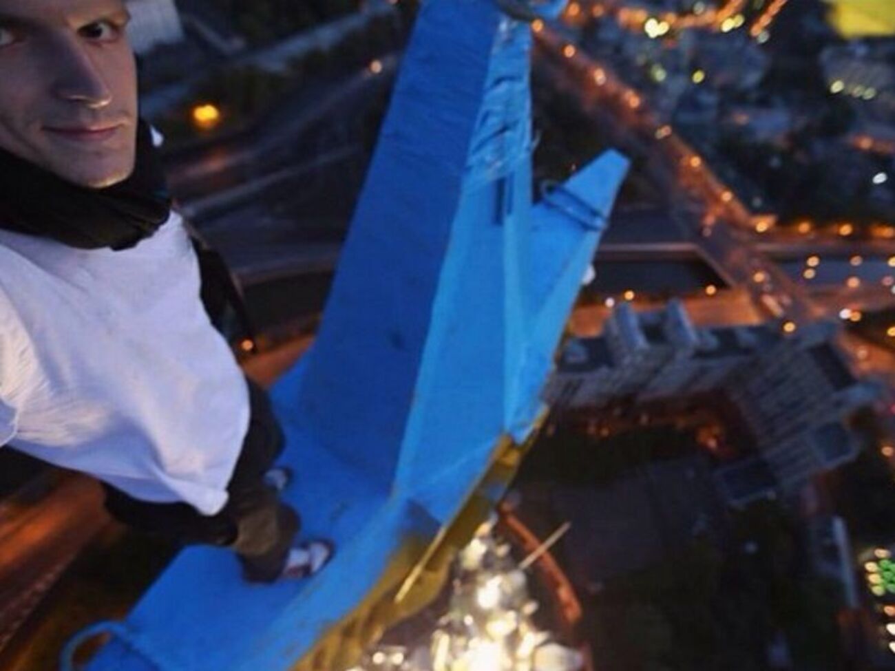 Звезду покрасил украинский руфер&nbsp;Mustang Wanted