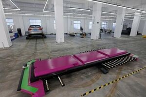 Аппарат-платформа способна в течение двух минут отвезти авто на свободное парковочное место