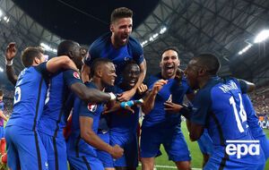 Франция выбила Германию с Евро 2016. Фоторепортаж