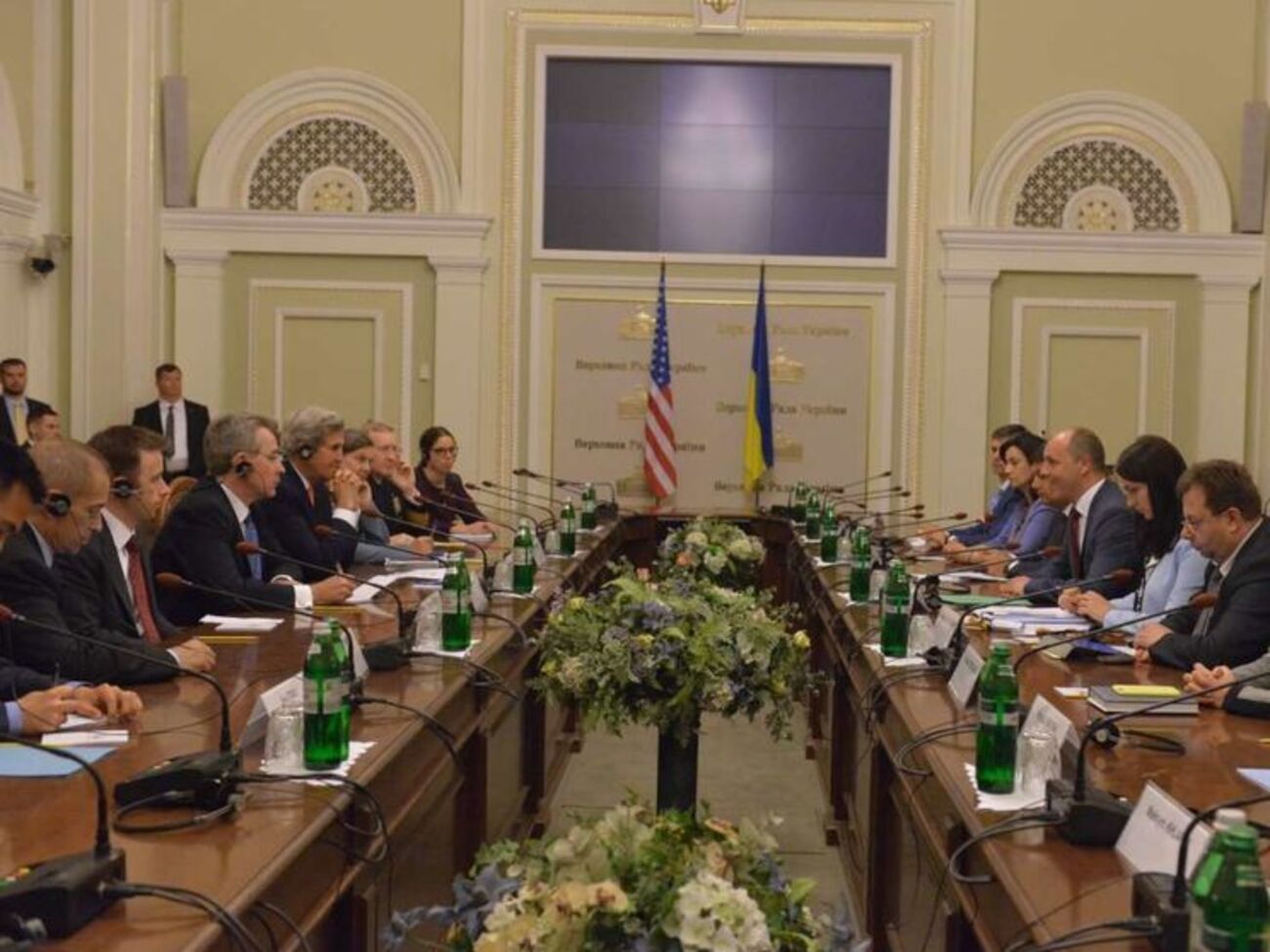 Керри отметил важность прекращения огня на Донбассе