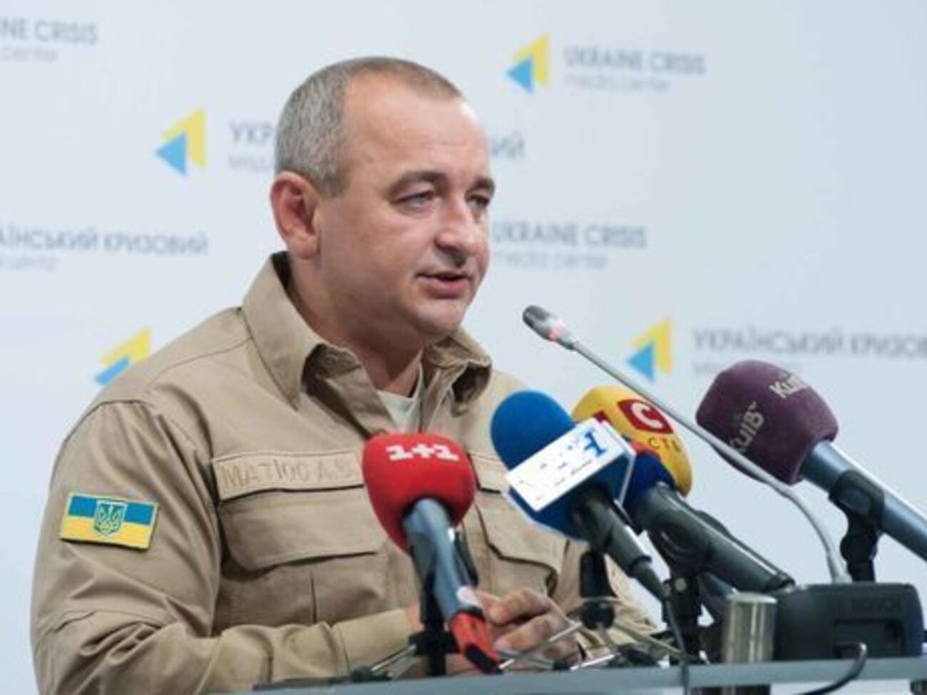 Матиос отметил, что с 2014 года за преступления были посажены три военных прокурора