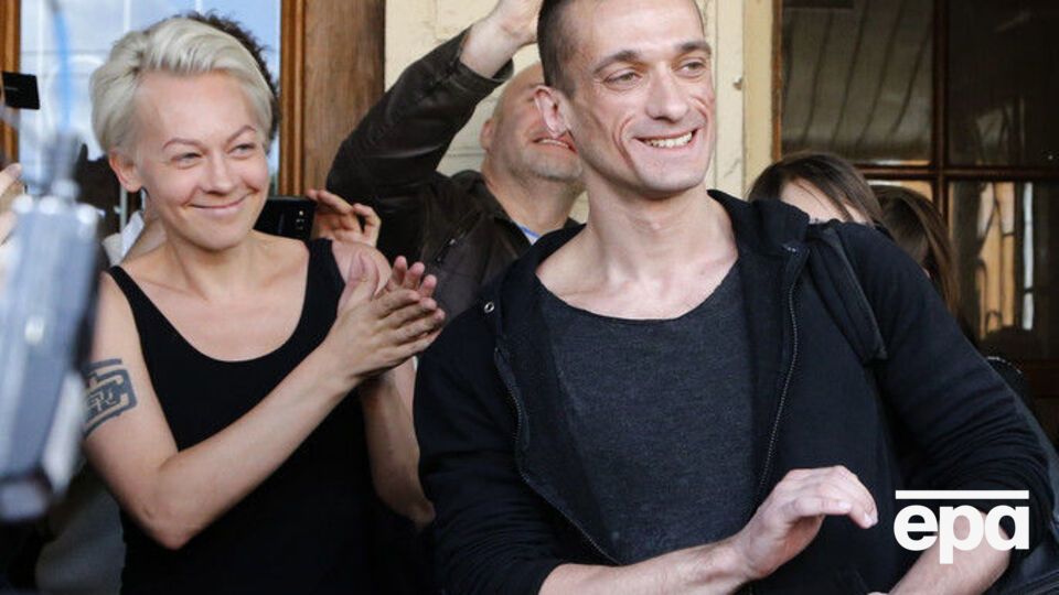 Павленского лишили премии