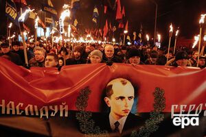 "Большинство украинцев на самом деле ничего не знают о Степане Бандере. По сегодняшний день нет объективной биографии этого человека: существуют или коммунистические пасквили, или националистические иконы"